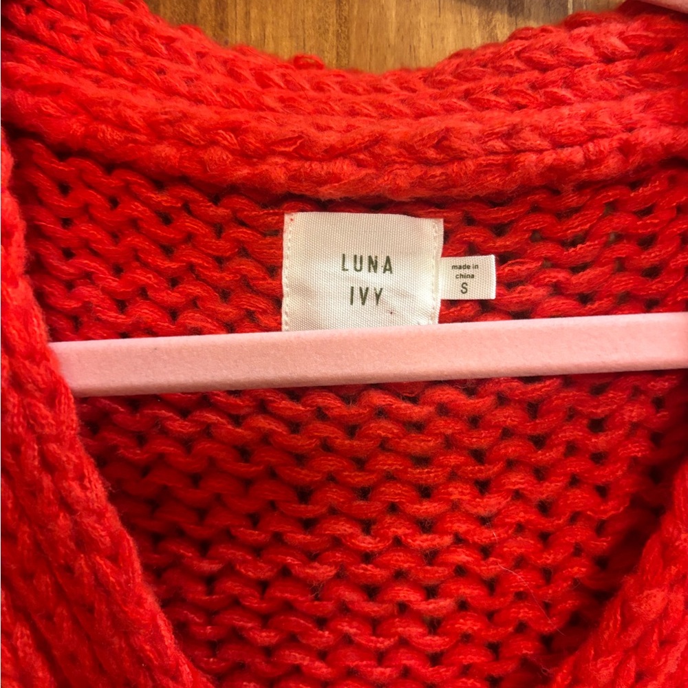 Luna Ivy Cozy Red Floral Knit Cardigan - Picture 5 of 7